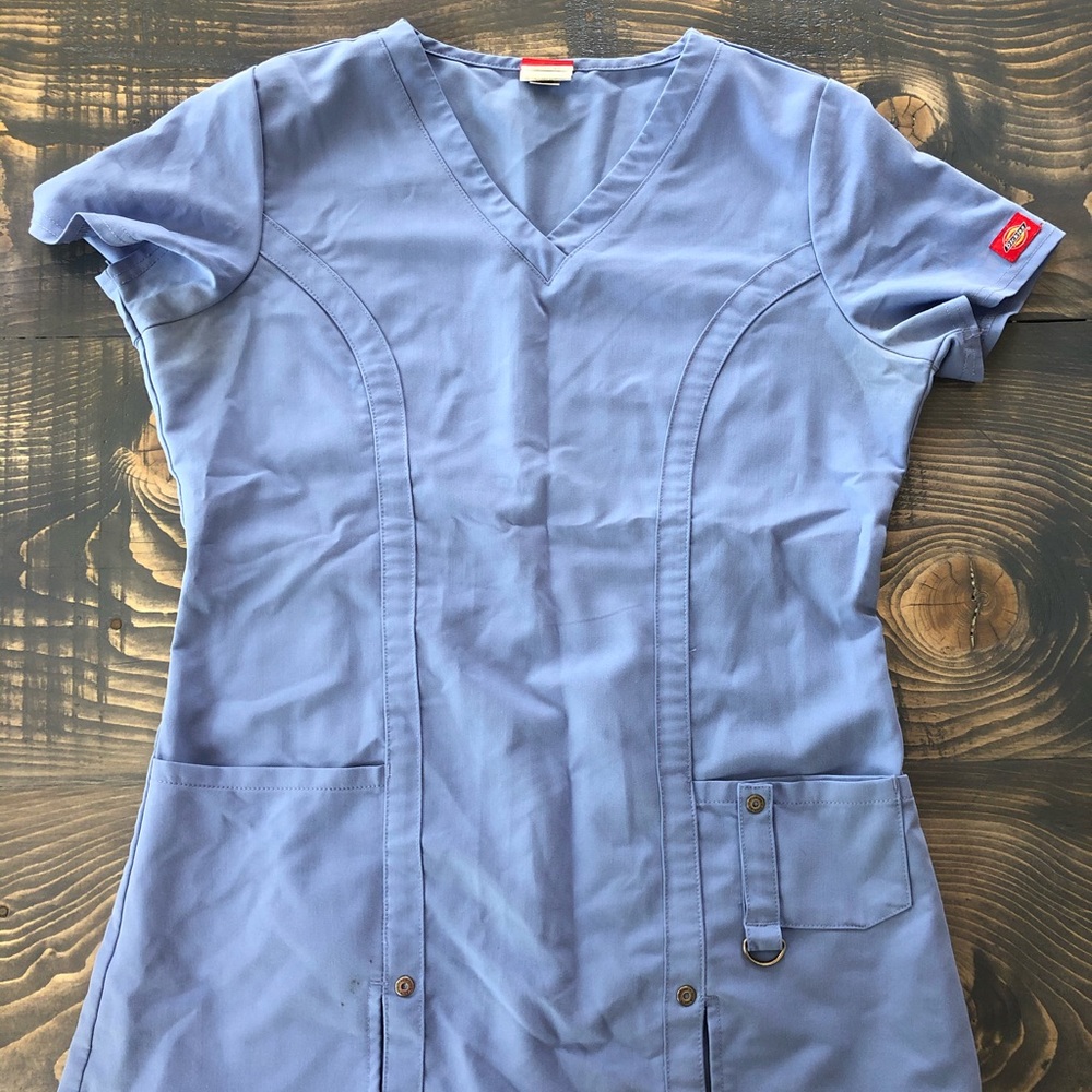Scrub top